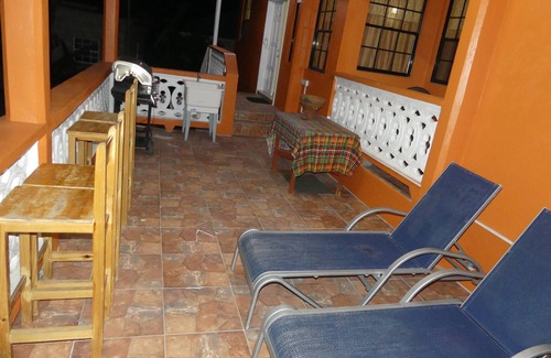 Laborie Apartamento | Sea View Studio Apartment 1 Minute Away From the Beach