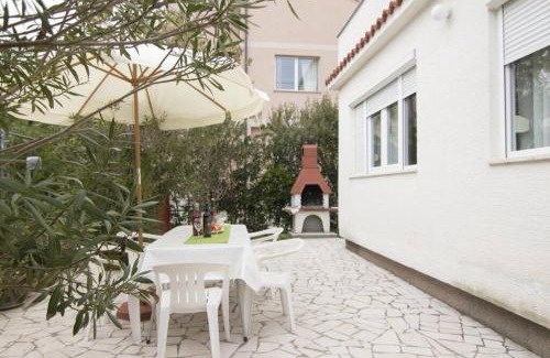 Barbat na Rabu Apartamento | SEA VIEW STUDIO with kitchen, balcony& aircon