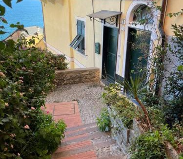 Cervo Apartamento | Sea View Suite - Sleeps 3 - Free Parking