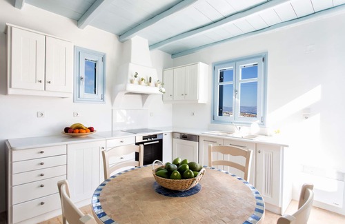 Drios Villa | VILLA CON VISTAS AL MAR, IDEAL PARA LA RELAJACIÓN