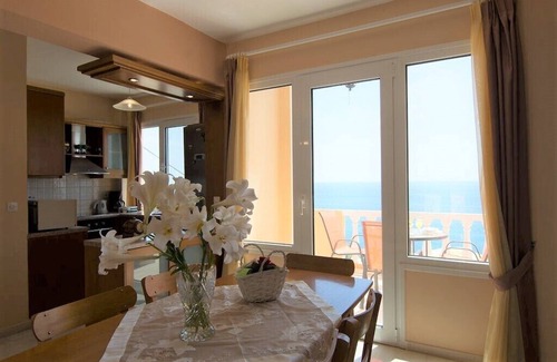 Achlia Villa | En Creta, cómodo chalet con vistas al mar, una bonita playa a 500 metros, piscina privada