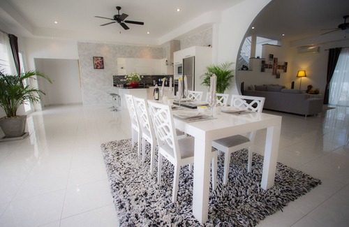 Rawai Villa | Sea View Villa Sea La Vie