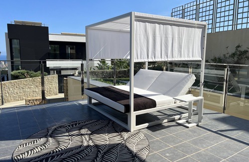 Golf Bahia Villa | Sea view villa with very large swimming pool 8 minutes from the beach