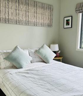 Khandallah Casa | Sea views from sunny house