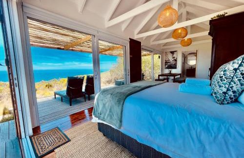 Plettenberg Bay Casa | Sea Views, Hikes & Tranquility Clifftop Cabin