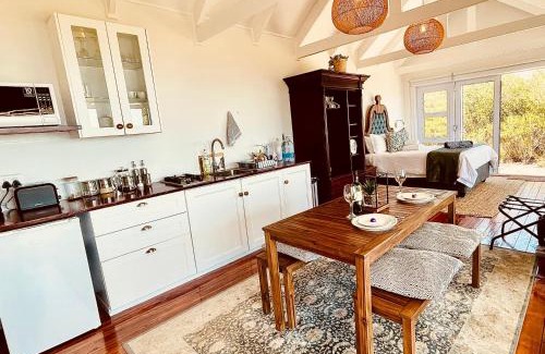 Plettenberg Bay Casa | Sea Views, Hikes & Tranquility Clifftop Cabin