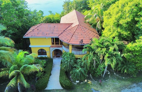 First Bight Villa | Sea Views @ Parrot Tree Plantation