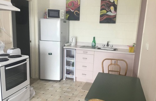 Whangarei Heads Apartamento | Sea views, private garden by the beach