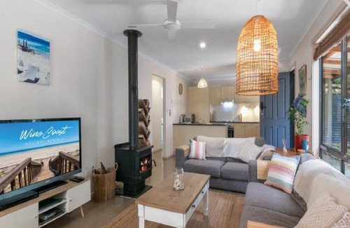 Port Willunga Casa | Sea-Vine Hideaway by Wine Coast Holiday Rentals
