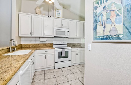 Leucadia Casa | Seabluffe Gated, Beach-Front community! Lovely townhome sleeps 7. Walk to Beach!