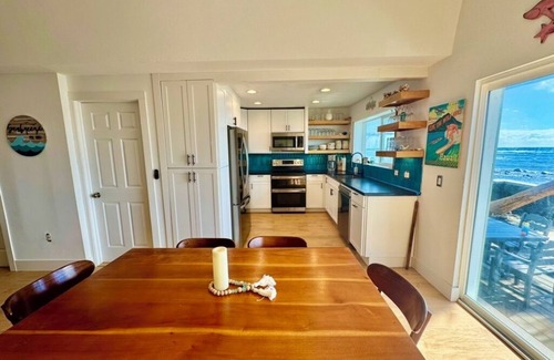 North Shore Casa | Seabreeze:110' Oceanfront, Majestic Mountain Views, AC, Outdoor Shower, 30 Days