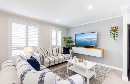 Anna Bay Casa | Seabreeze 18 Abel Place fantastic holiday house on the beach