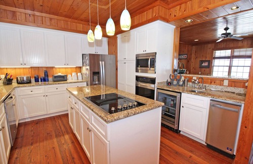 Pawleys Island Casa | Pawleys Island Oceanfront W / Creek dock 6BR / 4. 5BAS