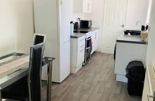 Blyth Apartamento | SeaBreeze Apartment is real lovely beachside apartment away from the bustle city