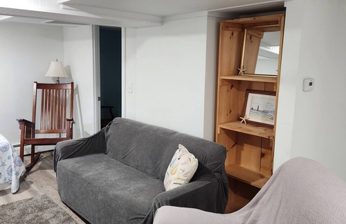 Ocean Park Apartamento | Seabreeze Cottage, Ground-Level Apartment, Pet Friendly, Sleeps 3