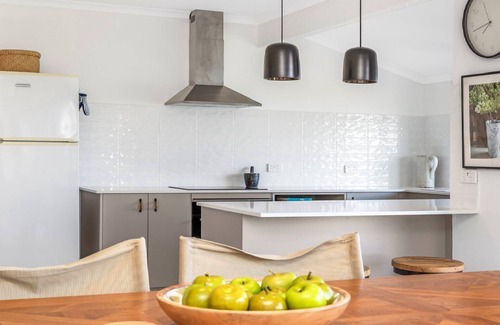 Killcare Heights Casa | 'Seabreeze Escape' by Accom Holidays