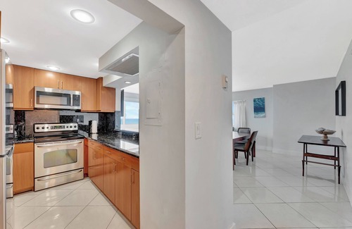 Bermuda Riviera Apartamento | Seabreeze Escape Ocean Front