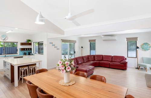 Rainbow Beach Casa | Seabreeze Escape - Rainbow Beach