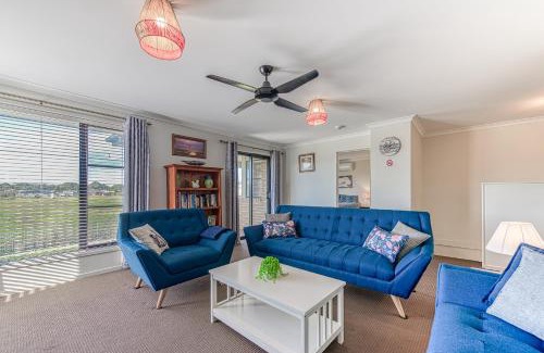 Cowes Casa | Seabreeze Haven -Wifi, Netflix, pet friendly beach house
