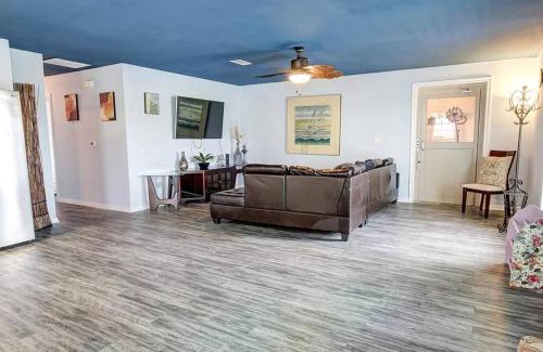 San Leon Casa | Seabreeze Nirvana - Family Holiday Home
