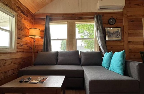 Stanhope Cabaña | Seabreeze Retreat-Cozy waterfront 3-bedroom, one minute from PEI National Park