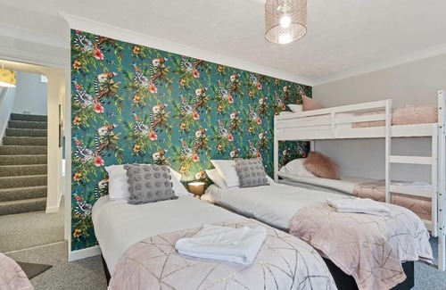 Kemptown Casa | Seabright Townhouse | By My Getaways | Parking for one car