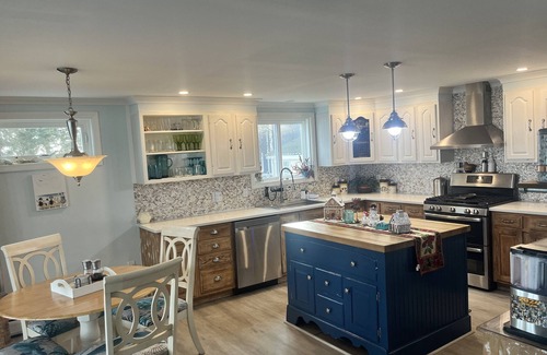 Seabrook Casa | Seabrook Beach waterfront harbor home Stunning views-dog friendly