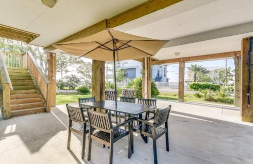 El Lago Casa | Seabrook Getaway with Balconies and Bay Views!