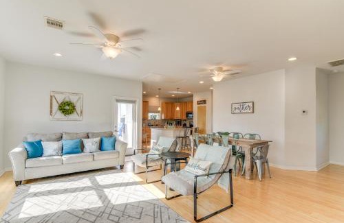 El Lago Casa | Seabrook Getaway with Balconies and Bay Views!