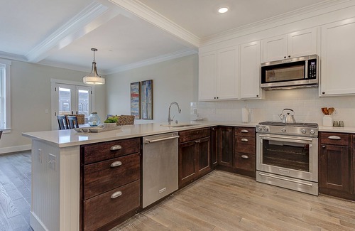 Seabrook Casa | Seabrook's Above Market: Oceanview, Dog Friendly!
