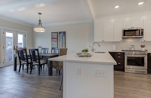 Seabrook Casa | Seabrook's Above Market: Oceanview, Dog Friendly!