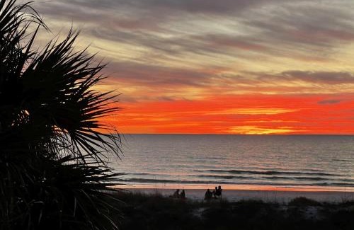 Redington Shores Casa | Seaclusion Beach Townhome