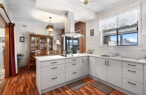 Seacombe Gardens Casa | Seacombe Family Retreat