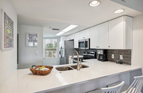Fort Walton Beach Casa | Seacrest 301AB is a 3 BR Gulf front on Okaloosa Island by RedAwning