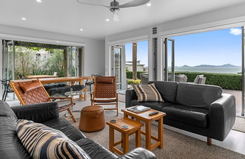 Langs Beach Casa | SEACREST LUXURY - LANGS BEACH HOLIDAY HOME in Langs Beach