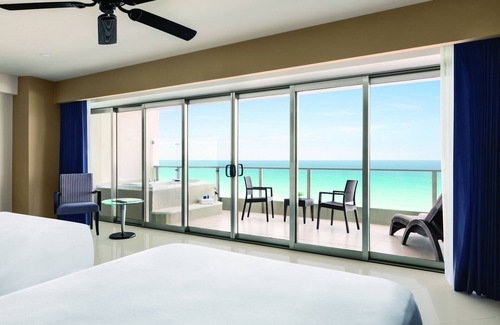 Zona Hotelera Complejo | Seadust Cancún All Inclusive Family Resort