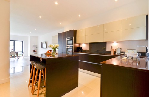 Ryde Chalet De Esquí | Seafarers
