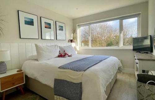 Weymouth Casa | Seafeathers - Luxury Holiday Home with Sea Views