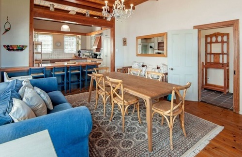 Kwaaiwater Casa | Seafront 5-bedroom house in Hermanus