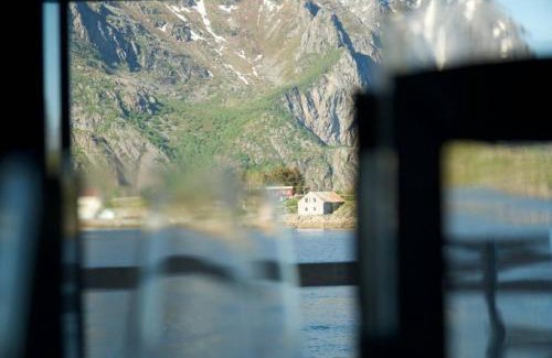 Henningsvaer Apartamento | Seafront apartment Henningsvær
