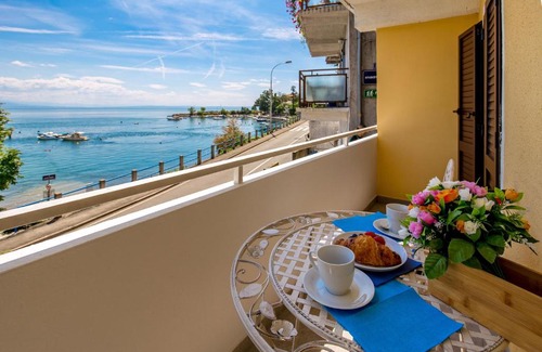 Ika Apartamento | Seafront apartment Voyo