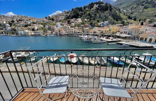 Symi Apartamento | Seafront - Harbour view Nikolakis