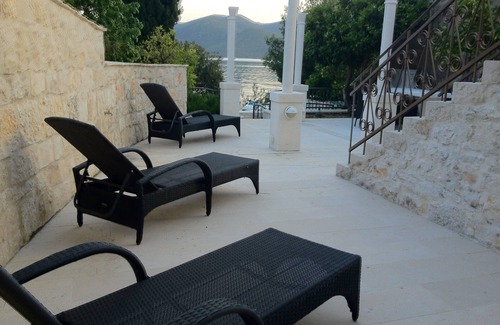 Cove Tri Zala (Zrnovo) Villa | OFERTAS EN SEPTIEMBRE, paseo marítimo, piscina privada, vela ligera, bicicletas y kayaks