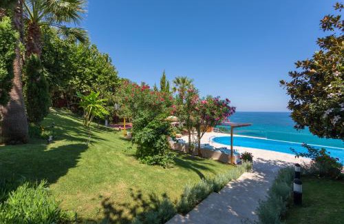 Akrotiri Apartamento | Seafront Luxury villa "Tesoro Mio"