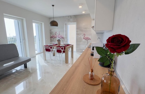 Chioggia Apartamento | Seafront Modern Flamingo Suite by Ca-sa Check