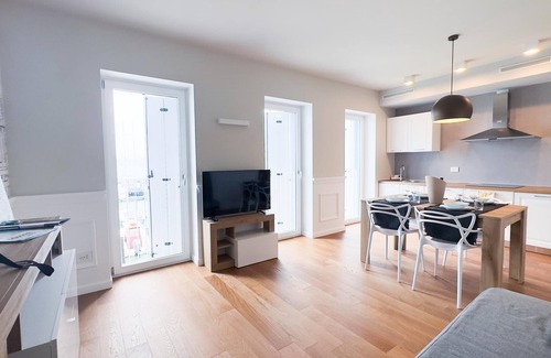 Chioggia Apartamento | Seafront Modern Venice Suite by Ca-sa Check