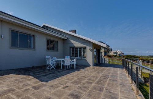 Sandbaai Casa | Seafront Retreat in Sandbaai