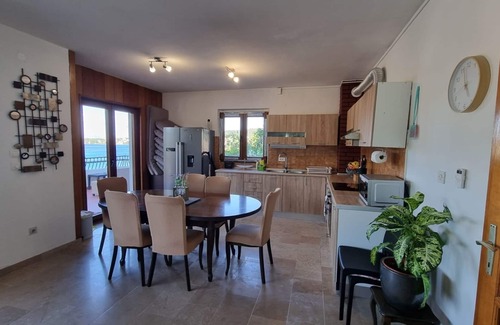 Necujam Cabaña | Casa rural frente al mar en isla de Croacia para familias y grupos grandes