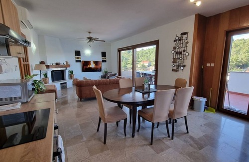 Necujam Cabaña | Casa rural frente al mar en isla de Croacia para familias y grupos grandes