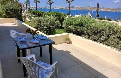 Qawra Casa | Seafront Semi-Villa with Stunning Seaview